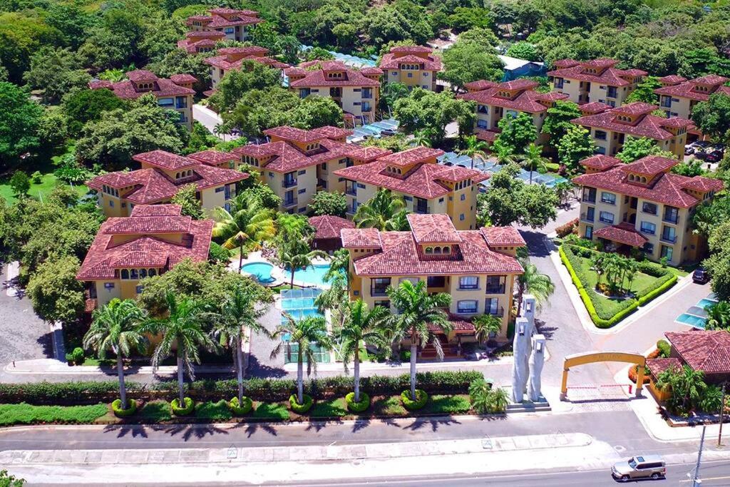 The Oaks Tamarindo Pool Front Condominiums Fast Wifi Exterior photo